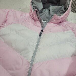 ✨ Girls’ Nike Jacket – Stylish, Sporty & Ready for Adventure! ✨